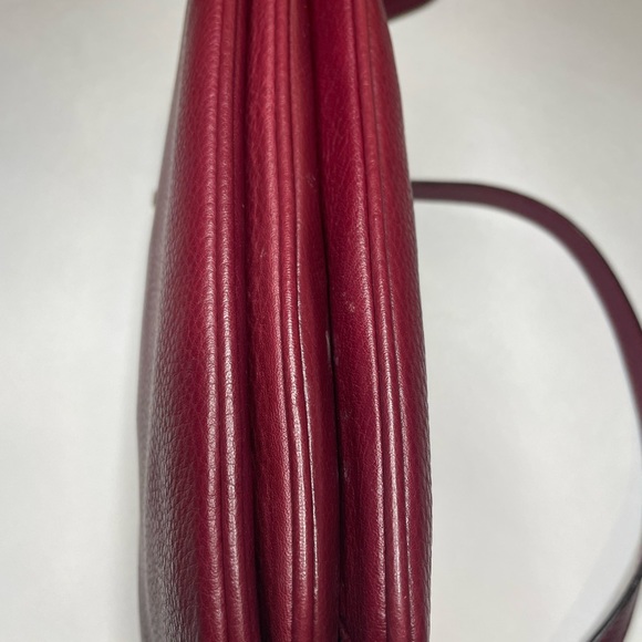 Michael Kors Burgundy Trio Triple Zip Jet Set Crossbody - Picture 4 of 5